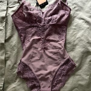 Pinsy Lace Shapewear Bodysuit in Mauve